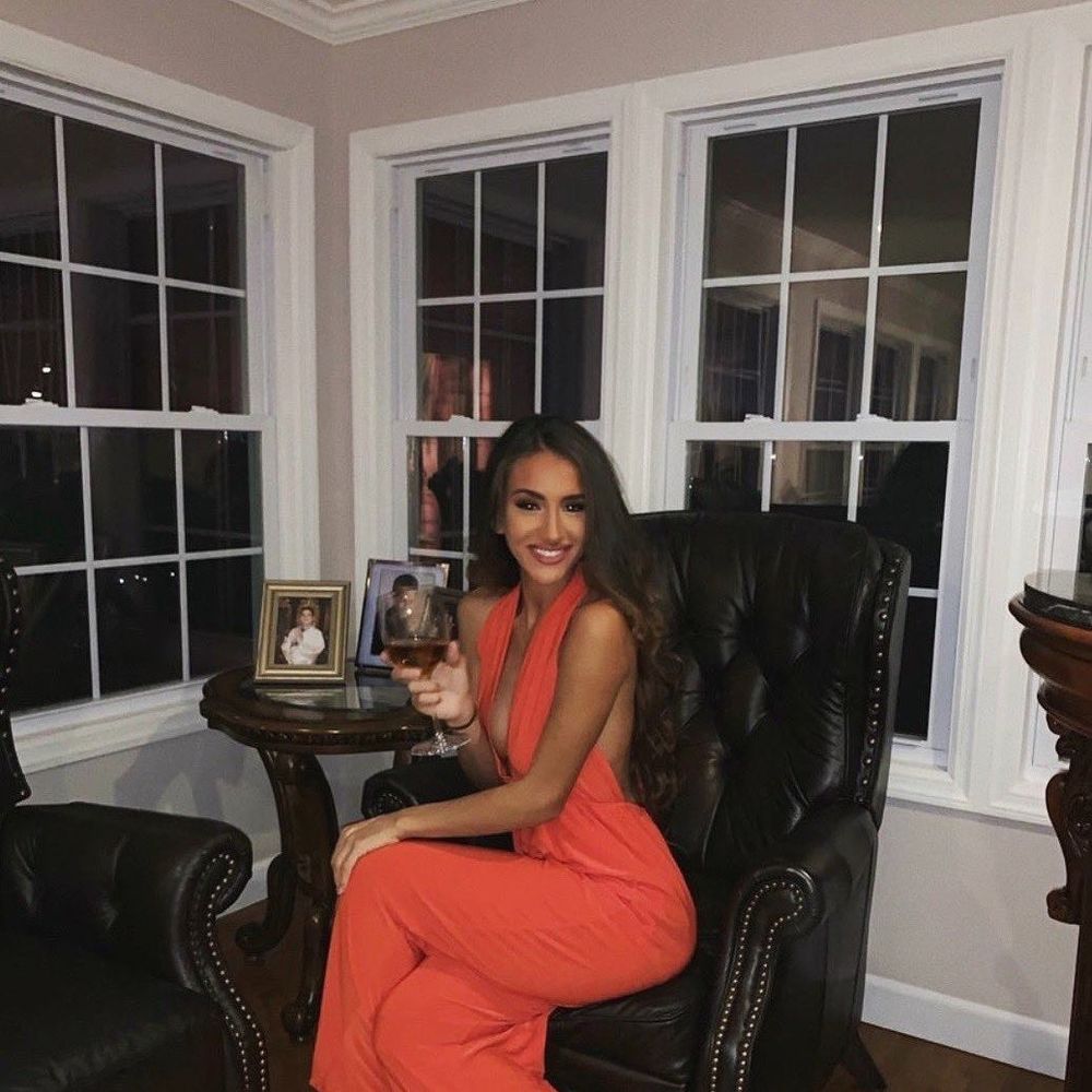 Meet your Posher, Ana